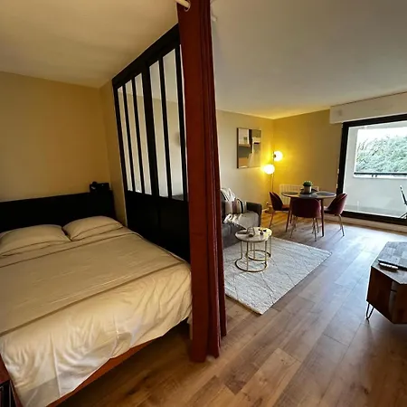 Le Monet Proche Bordeaux Avec Balcon Wifi & Place De Parking Prive Prox Tram Et Aeroport Мериньяк