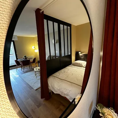 Le Monet Proche Bordeaux Avec Balcon Wifi & Place De Parking Prive Prox Tram Et Aeroport דירה *