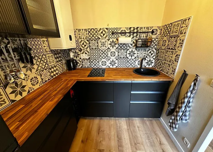 アパート Le Monet Proche Bordeaux Avec Balcon Wifi & Place De Parking Prive Prox Tram Et Aeroport Mérignac