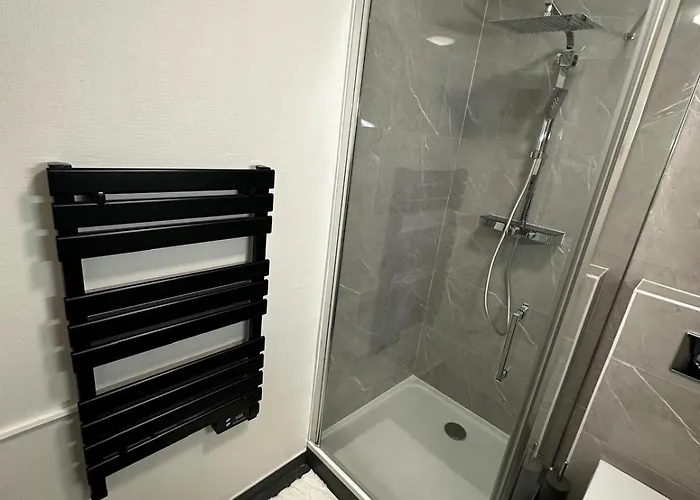 Le Monet Proche Bordeaux Avec Balcon Wifi & Place De Parking Prive Prox Tram Et Aeroport アパート Mérignac