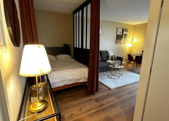 Le Monet Proche Bordeaux Avec Balcon Wifi & Place De Parking Prive Prox Tram Et Aeroport Mérignac