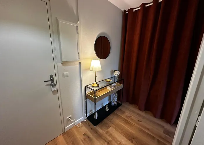 Le Monet Proche Bordeaux Avec Balcon Wifi & Place De Parking Prive Prox Tram Et Aeroport Апартаменти *