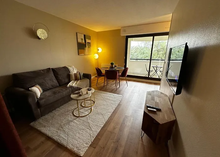 Апартаменти Le Monet Proche Bordeaux Avec Balcon Wifi & Place De Parking Prive Prox Tram Et Aeroport