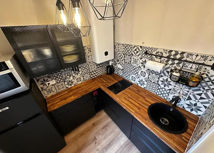 Le Monet Proche Bordeaux Avec Balcon Wifi & Place De Parking Prive Prox Tram Et Aeroport Мериньяк